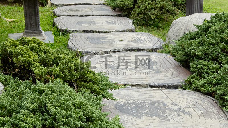 上海小区草坪养护外包：如何选择专业可靠的合作伙伴**